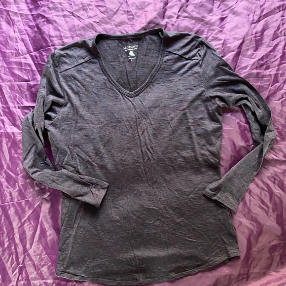 Alfani Women's plum Long Sleeve V-Neck Tee - Picture 1 of 6